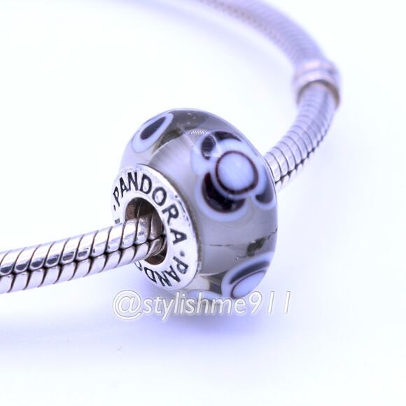 PANDORA Flowers For You Grey Glass Murano Bead - Picture 2 of 10